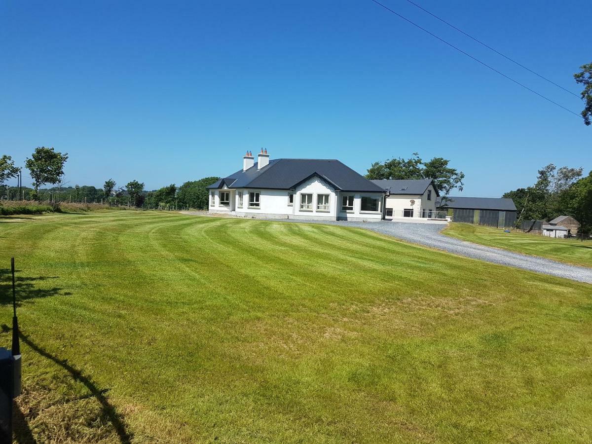 Winter Heights Hotel Aughnagroagh Bridge Exterior photo